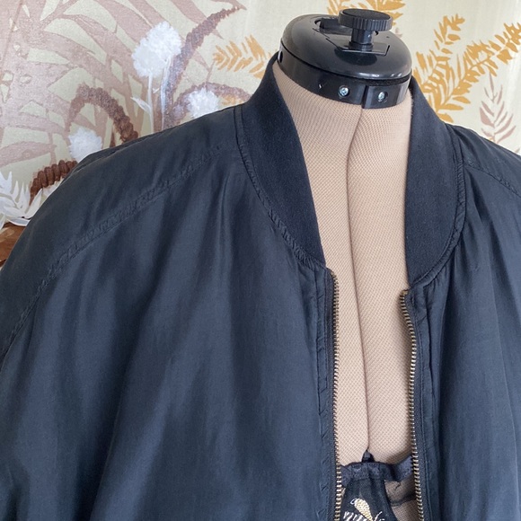 Oversized Silk bomber - Picture 3 of 9